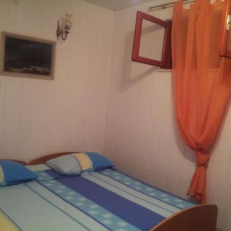 Zora Apartment Seget Vranjica Exterior foto